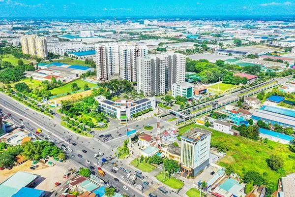 Xe dịch vụ đưa đón khách trong trung tâm thành phố