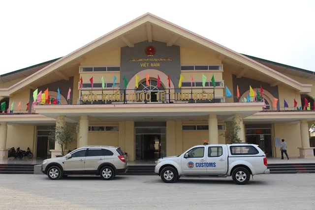 Đi Cửa Khẩu Không Lo Giá Cao – Xe Dịch Vụ Giá Rẻ Đưa Đón Tận Nơi 8 Xe đi cửa khẩu Tịnh Biên